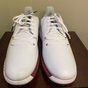Under Armour Men's UA  HOVR Drive Spikeless 2 Wide Golf Shoes - size 12 E